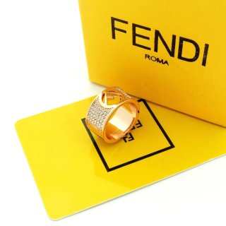 FENDI Pavé Spiral Embrace Ring