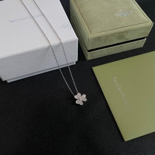 Van Cleef & Arpels Petal Whisper Diamond Flower Necklace