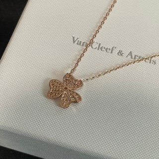 Van Cleef & Arpels Petal Whisper Diamond Flower Necklace
