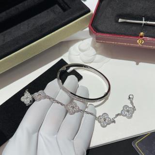 Van Cleef & Arpels Floral Symphony Five Blossom Bracelet