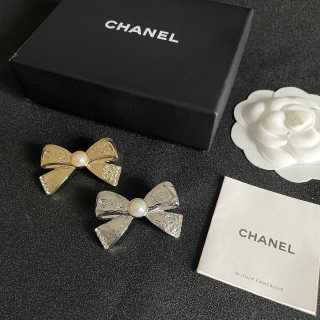 CHANEL Genevieve Pearl Bow Statement Brooch