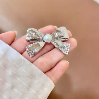 CHANEL Genevieve Pearl Bow Statement Brooch
