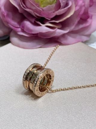 Bvlgari Rose Gold Spiral Circle Pendant Necklace – Elegant Luxury Jewelry
