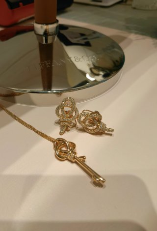 Tiffany Pavé diamond key stud earrings