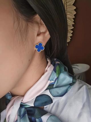 Van Cleef & Arpels High Jewelry Blue Agate Clover Earrings