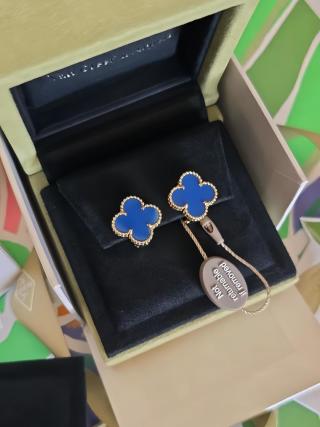 Van Cleef & Arpels High Jewelry Blue Agate Clover Earrings