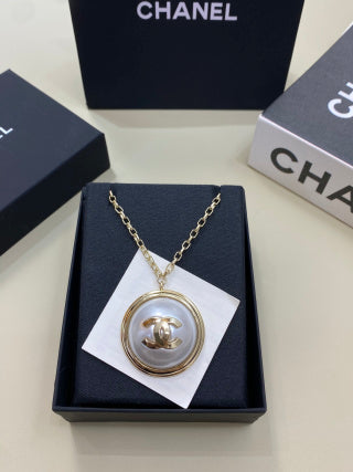 CHANEL Aurelia Medallion Pearl Pendant Necklace