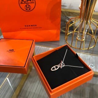 Hermès Chaine d’Ancre Double Loop Pendant Necklace