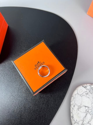 Hermès Éclat Spiral Pavé Ring