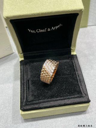Van Cleef & Arpels Pavé Beadwork Band Ring