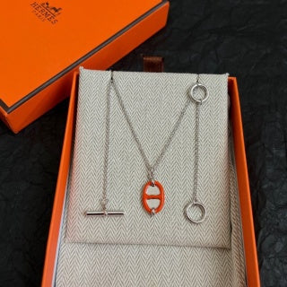 Hermès Mini Oval Enamel Pendant Necklace