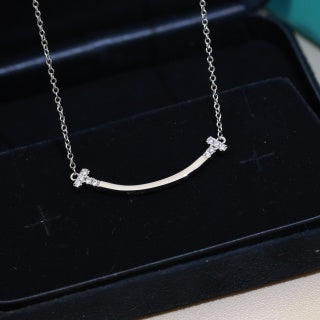Tiffany T Smile Diamond Pendant Necklace – Elegant Luxury Jewelry