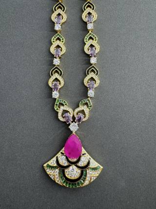 Bvlgari Ruby Fan Gemstone Necklace – Elegant Luxury Jewelry