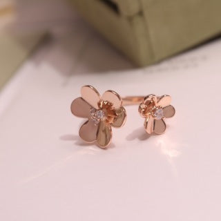 Van Cleef & Arpels Floral Trio Blossom Ring