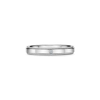 Tiffany narrow ring with a single diamond and square bead-edge detailing