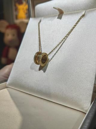 Bvlgari Gold Minimalist Pendant Necklace – Elegant Luxury Jewelry