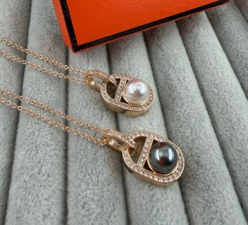 Hermès Éclat Pearl Pavé Oval Pendant Necklace