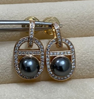 Hermès Éclat Pearl Pavé Frame Earrings