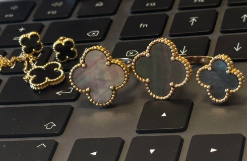 Van Cleef & Arpels Grey Mother-of-Pearl Double-Flower Open Ring