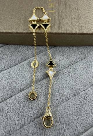 Bvlgari Fan Link Bracelet – Elegant Luxury Jewelry