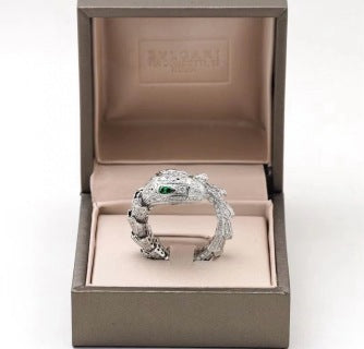 Bvlgari Green Gem Serpent Ring – Elegant Luxury Jewelry