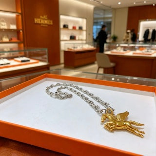 Hermès Pegasus Horse Charm Chain Necklace