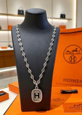 Hermès H Oval Medallion Link Necklace