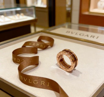 Bvlgari Rose Gold Ceramic Band Ring – Elegant Luxury Jewelry