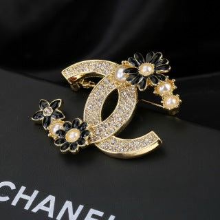 CHANEL Arabella Noir Floral Emblem Brooch