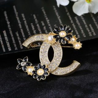 CHANEL Arabella Noir Floral Emblem Brooch