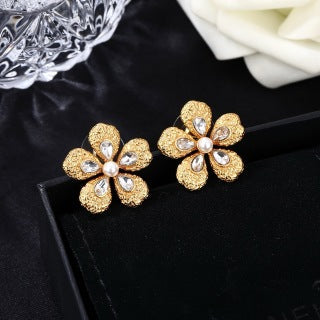 CHANEL Florianne Pearl Bloom Stud Earrings