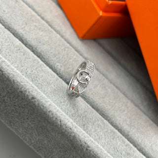 Hermès Kelly Twisted Pavé Ring