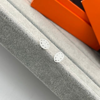 Hermès Mini Chaine d’Ancre Oval Stud Earrings