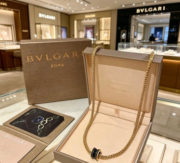 Bvlgari Gold Black Spiral Pendant Chain Necklace – Elegant Luxury Jewelry