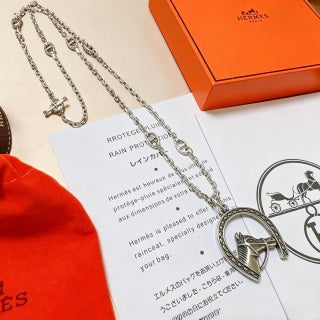 Hermès Equestrian Arc Horseshoe Pendant Necklace
