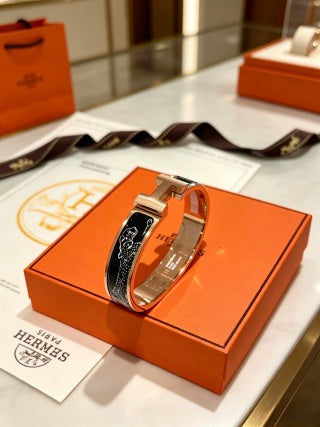 Hermès Clic H Noir Enamel Contrast Bracelet