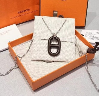Hermès Leather Oval Link Pendant Necklace