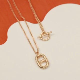 Hermès Twisted Rope Oval Pendant Necklace