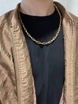 Bvlgari Gold Geometric Chain Necklace – Elegant Luxury Jewelry
