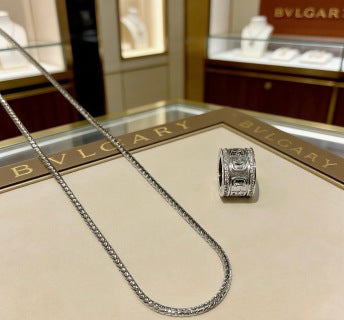 Bvlgari Silver B.zero1 Spiral Pendant Necklace – Elegant Luxury Jewelry