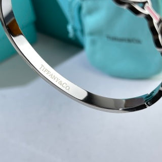 Tiffany Heart Tag Link Bracelet – Classic Luxury Chain Jewelry