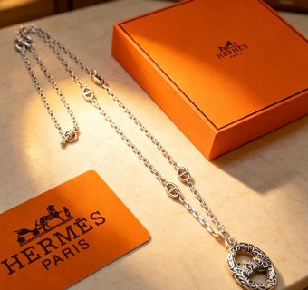 Hermès Ornate Oval Medallion Chain Necklace