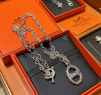 Hermès Heritage Horse Medallion Chain Necklace