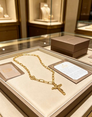 Bvlgari Gold Cross Pendant Necklace – Elegant Luxury Jewelry
