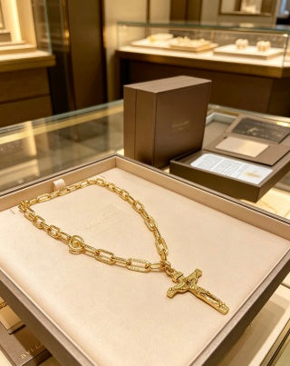Bvlgari Gold Cross Pendant Necklace – Elegant Luxury Jewelry