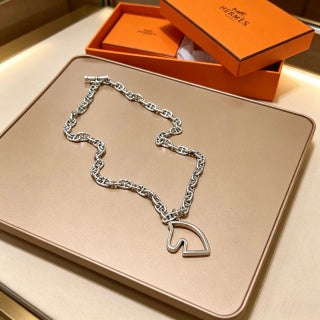 Hermès Bold Equestrian Link Pendant Necklace