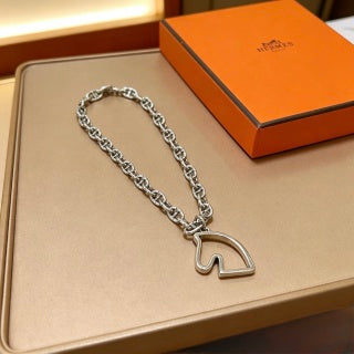 Hermès Bold Equestrian Link Pendant Necklace