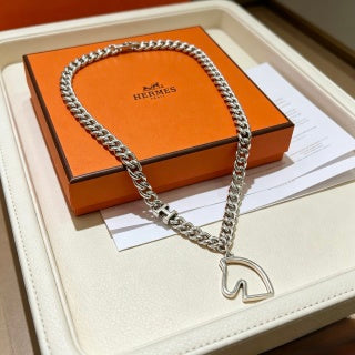 Hermès Equestrian Link Horseshoe Pendant Necklace