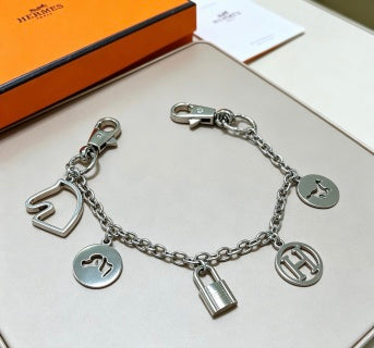 Hermès Heritage Charm Link Necklace