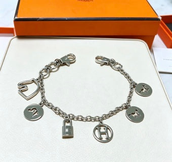 Hermès Heritage Charm Link Necklace